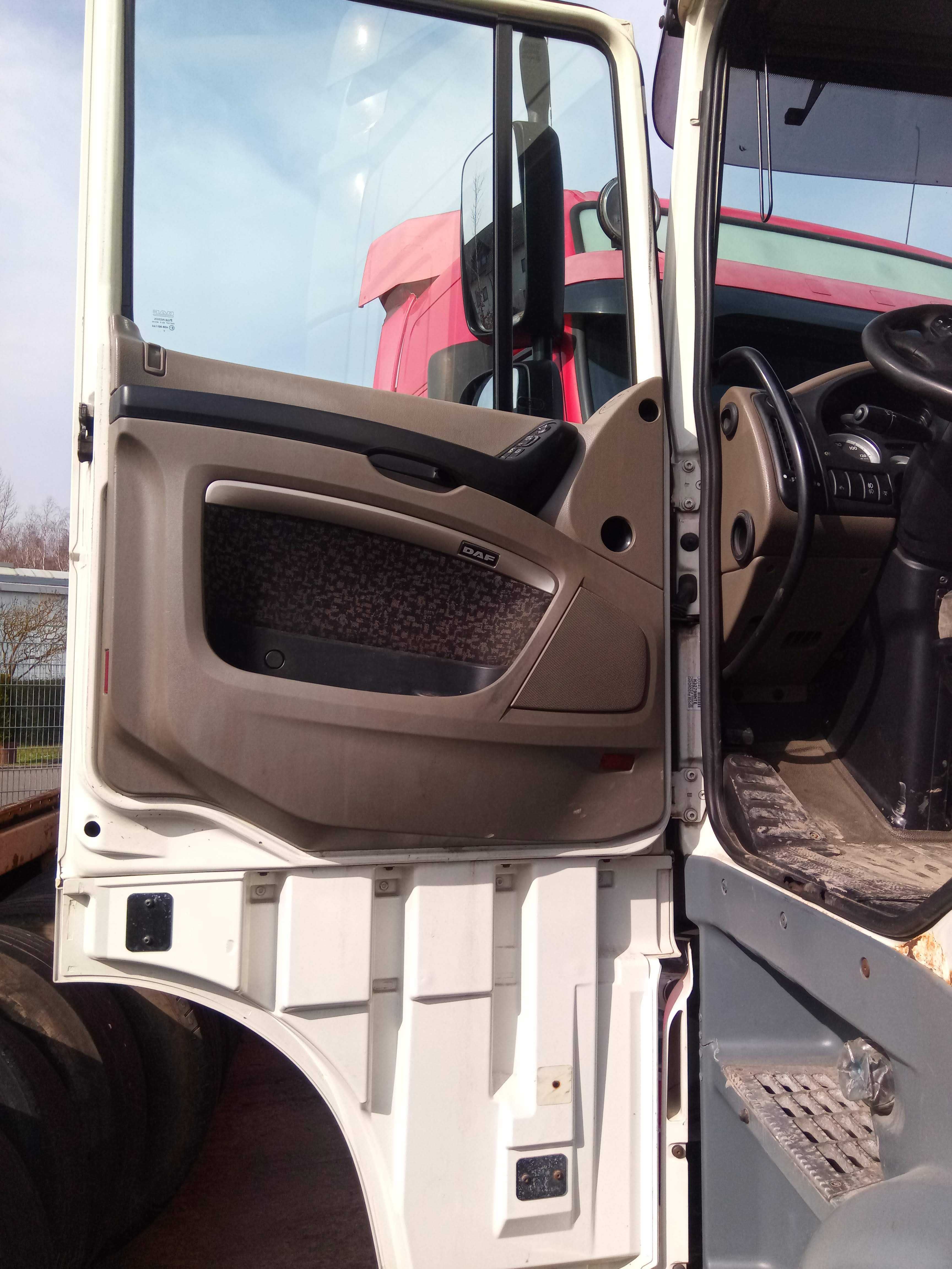 Запчасти на грузовые DAF 105.460 и Volvo FH12 460