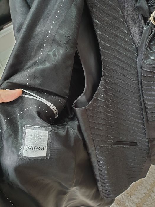 Costum barbati cambrat Baggi