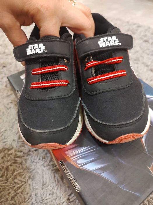 Маратонки за момче 26