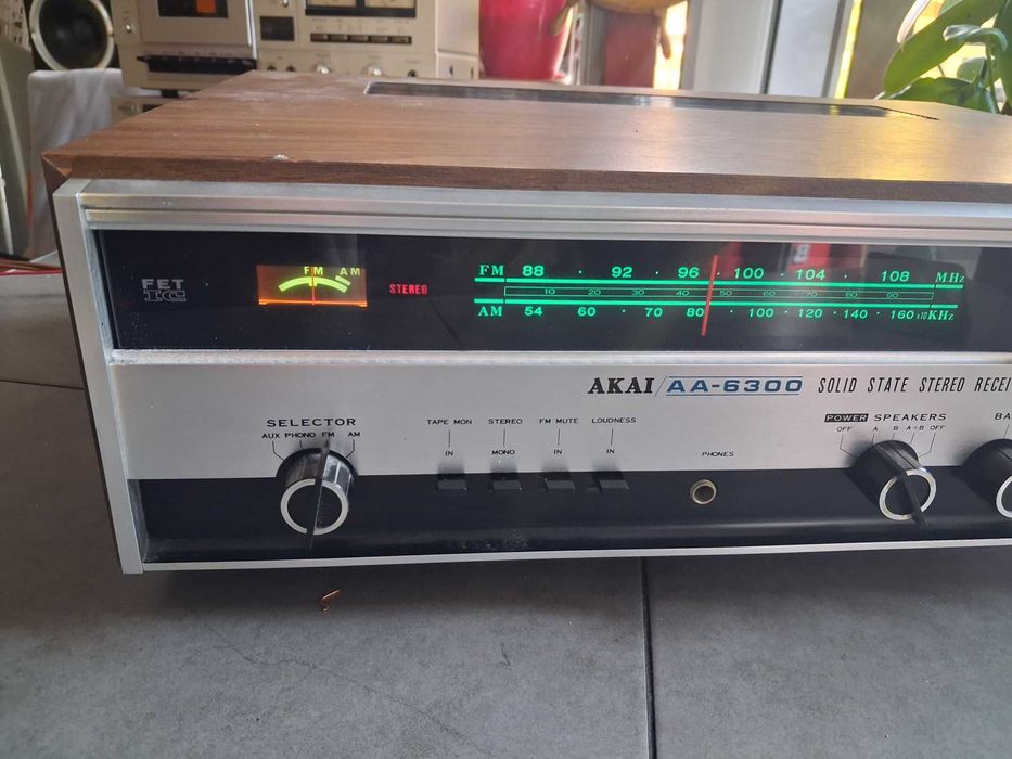Akai AA-6300 stereo receiver