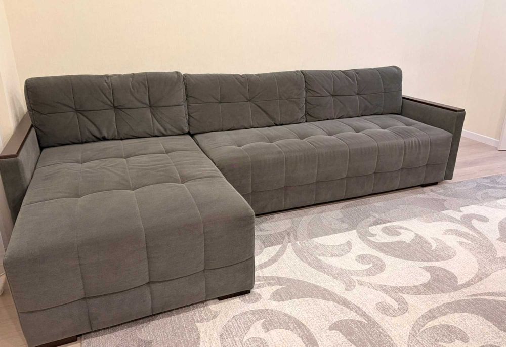Продам угловой диван 320х105 недорого!