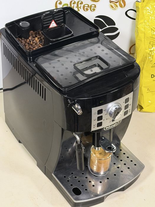 Кафемашина кафе автомат delonghı magnifica S с гаранция