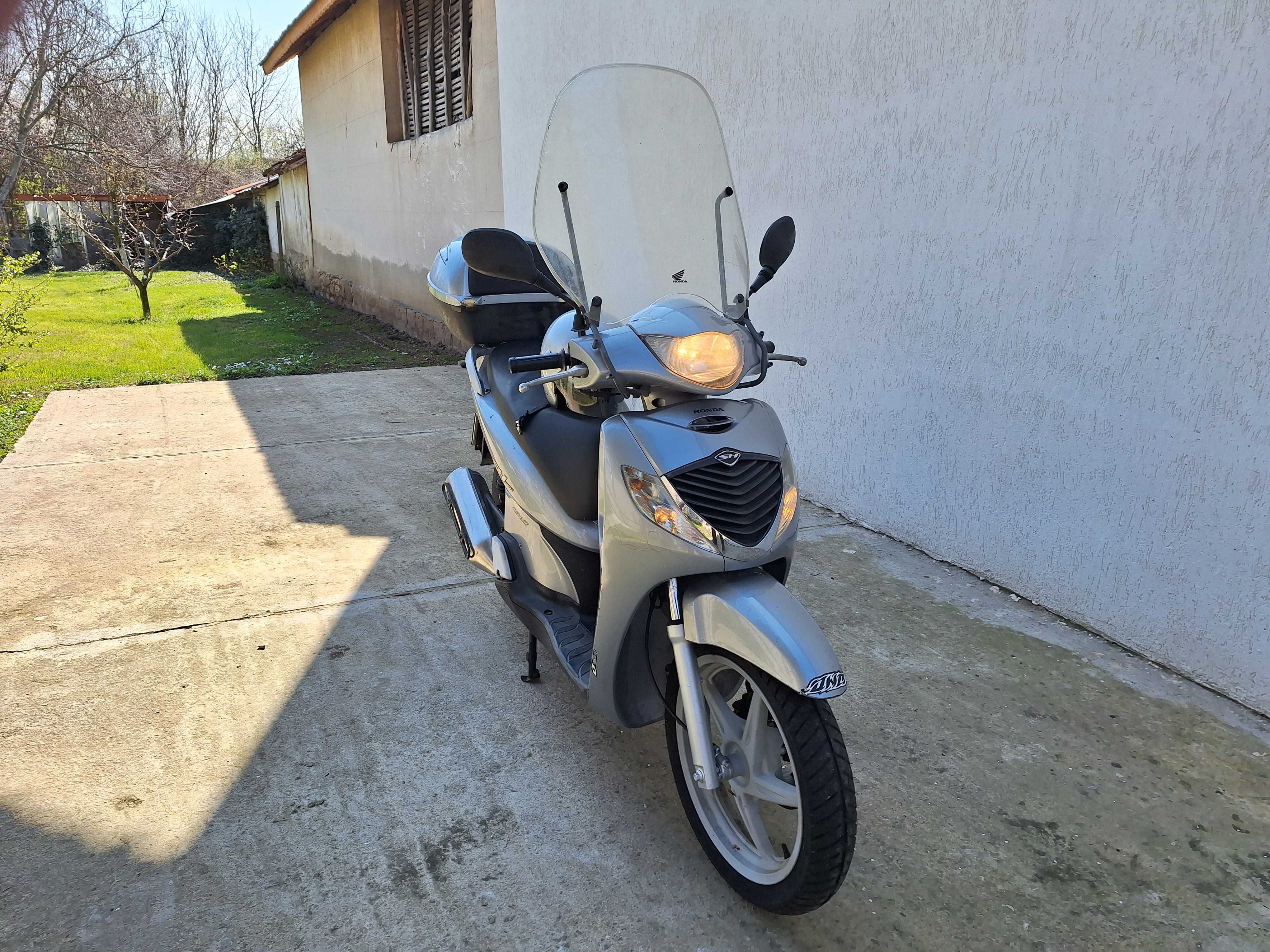 Мотоциклет Honda