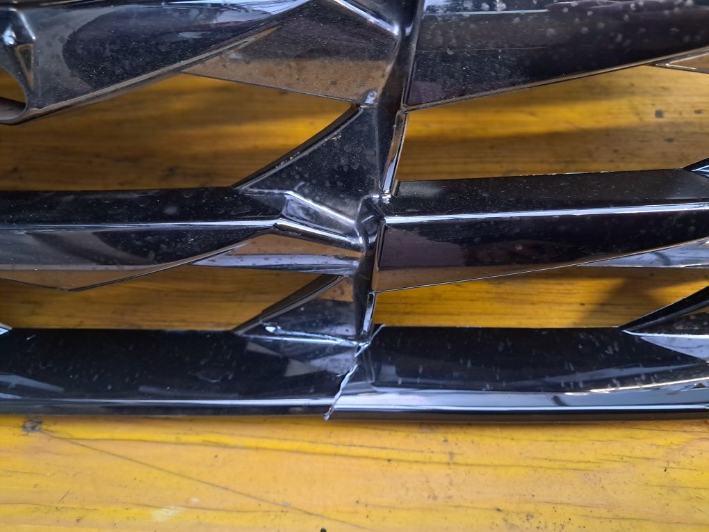 Грил решетка Hyundai Tucson с камера