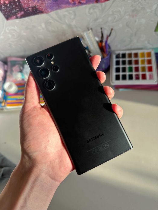 Samsung S22 Ultra {8/128}