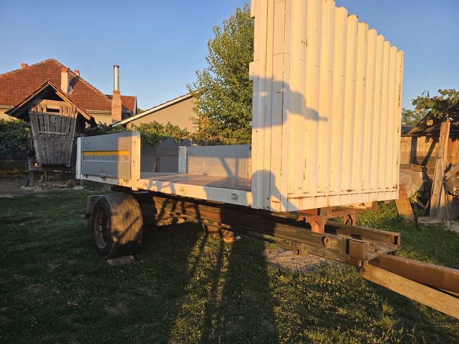 Remorca agricola - basculabila