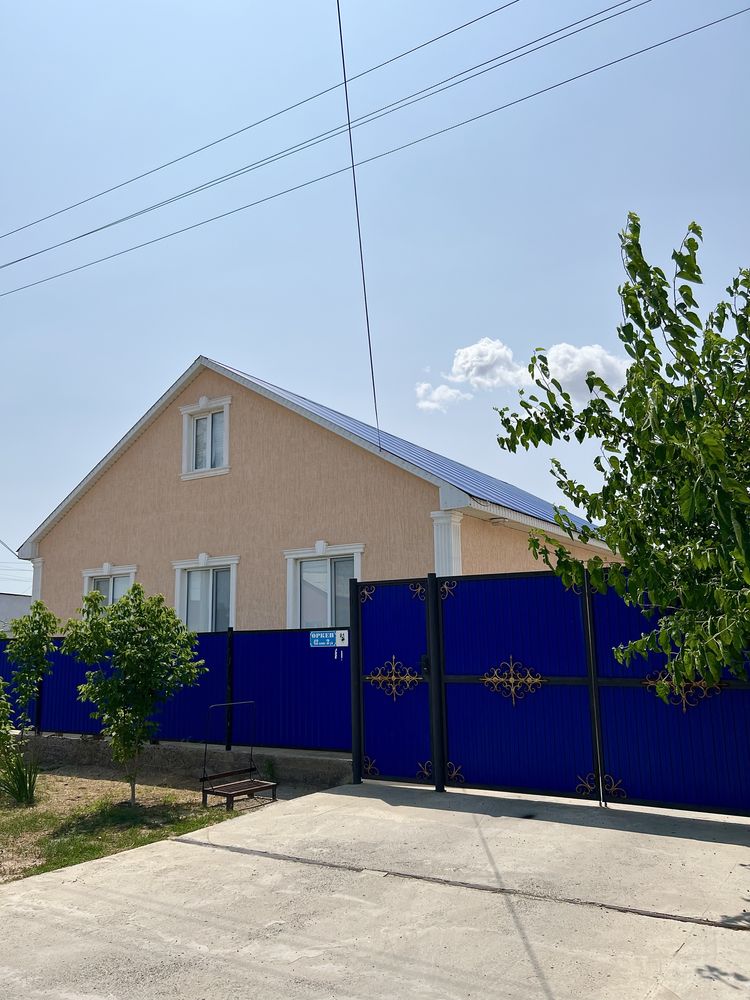 Продается большой  дом
