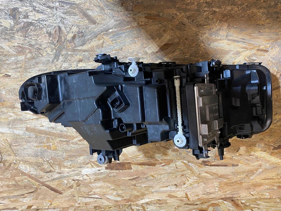 Far Faruri BMW seria 5 G30 G31 LED LCI