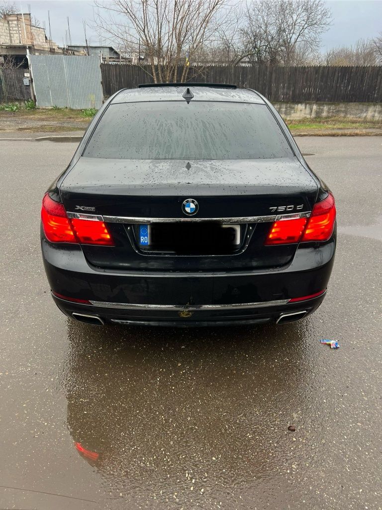 BMW 750d xdrive avariat