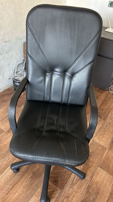 Продаётся компьютерный стул