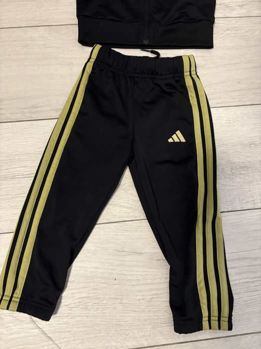 Trening adidas negru cu auriu copii