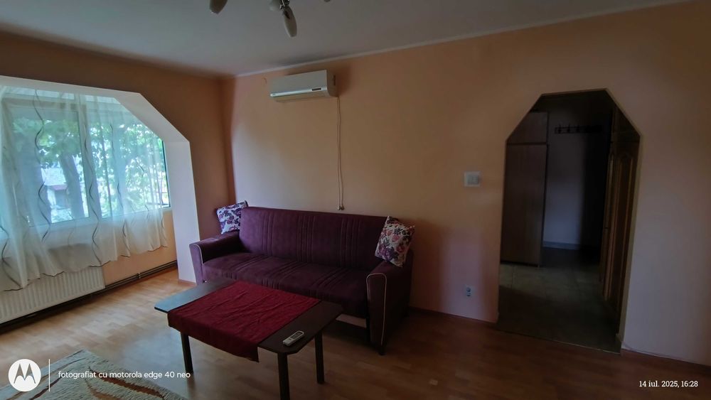 Închiriez apt 2 camere strada Stefan Luchian botosani