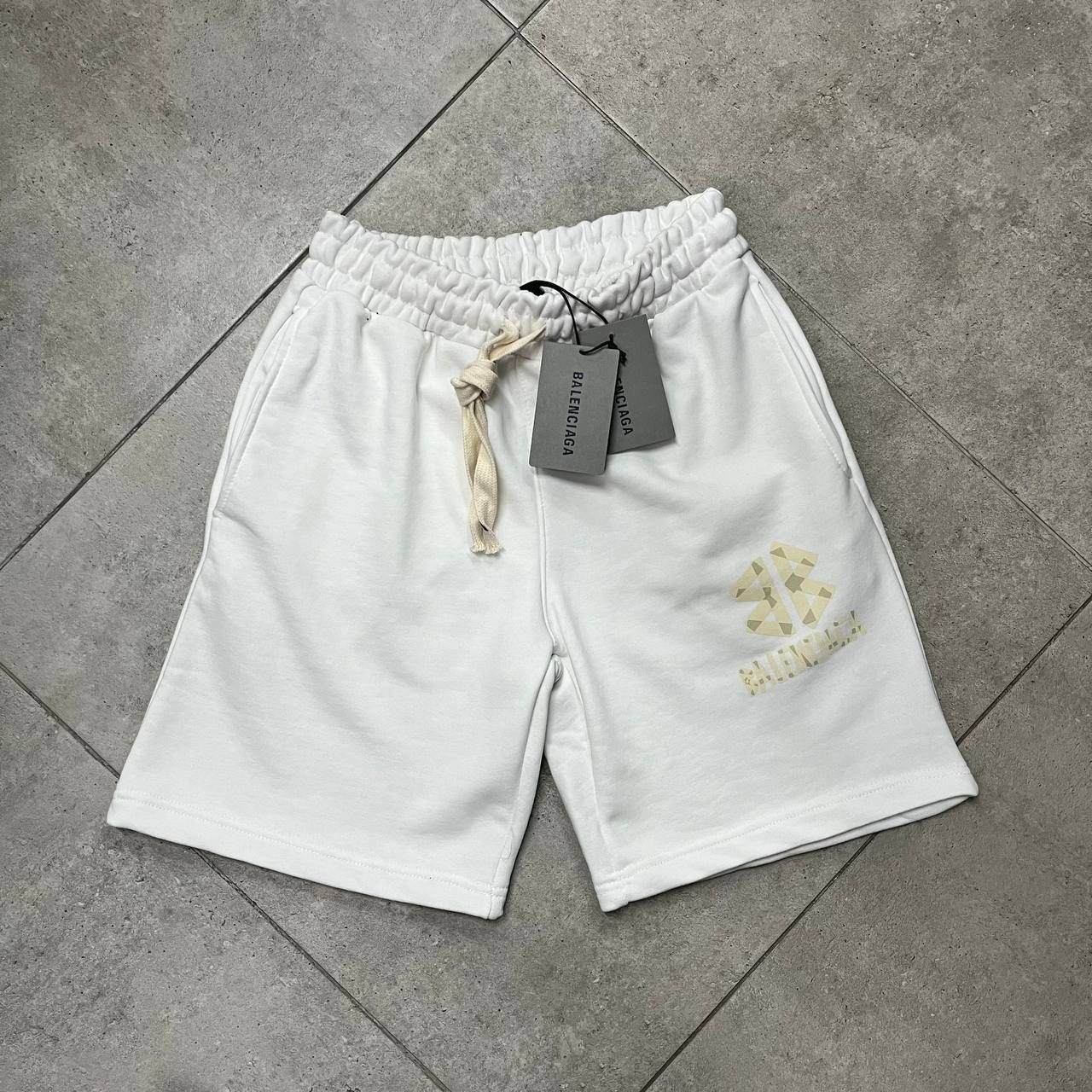 Balenciaga къси панталони