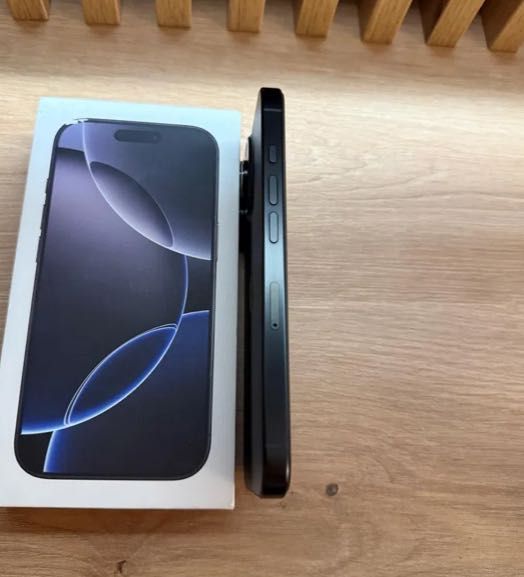iPhone 16 Pro 128 GB Black Titanium (без забележка)