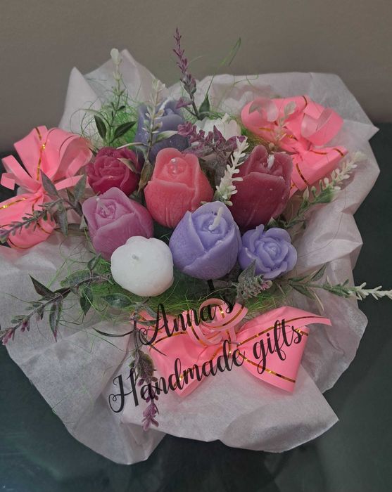 Красиви букети от соев восък