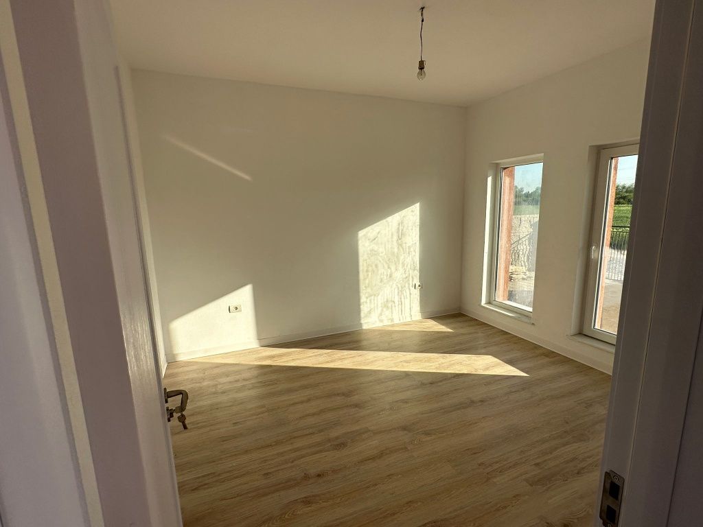 Proprietar vând casa duplex 1/2 in Ghiroda zona Slavic