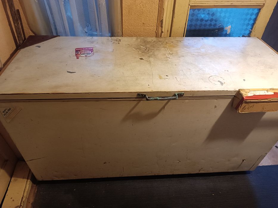 Lada frigorifica mare