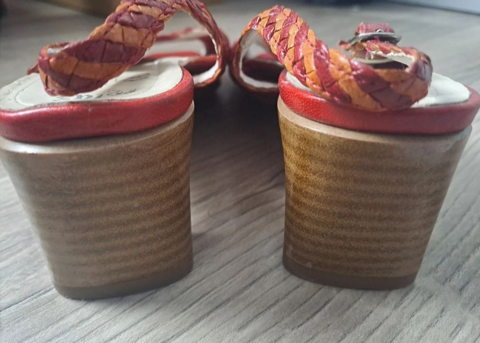 Sandale vintage din piele împletită –OFERTA IN DESCRIERE