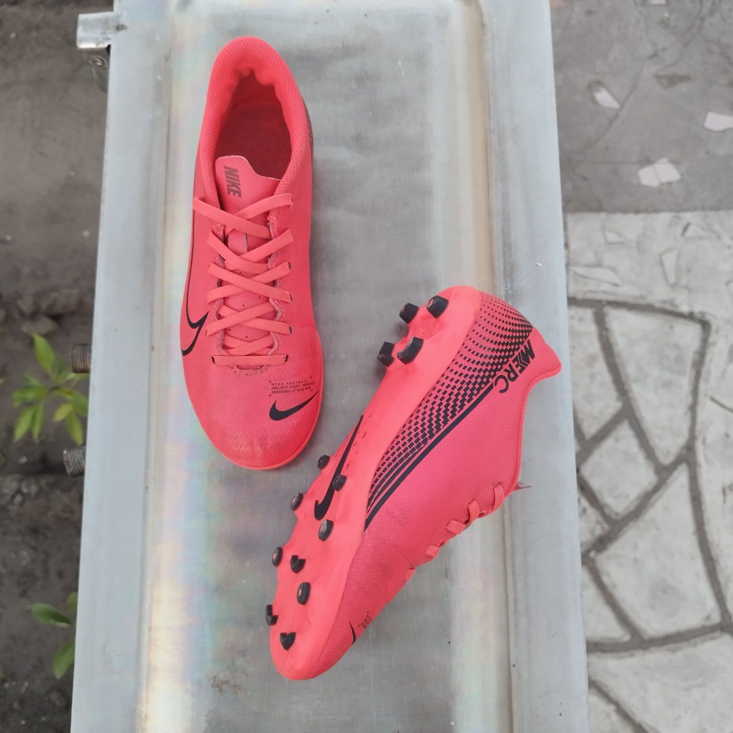 Футбольные бутсы Nike Mercurial. Обувь для футбола.