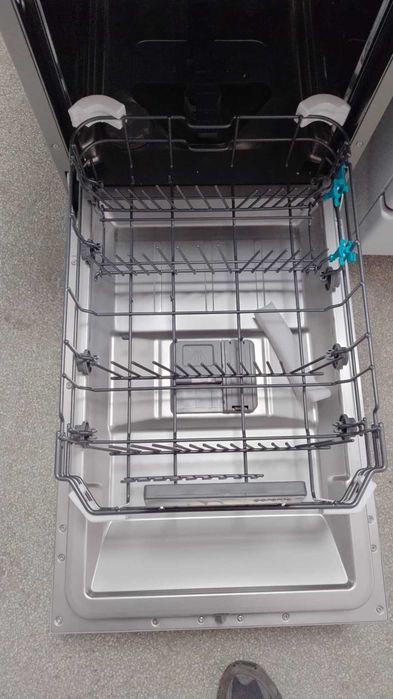 Нова Иноксова Съдомиялна машина Gorenje-Горение 45 см 11 комплкета