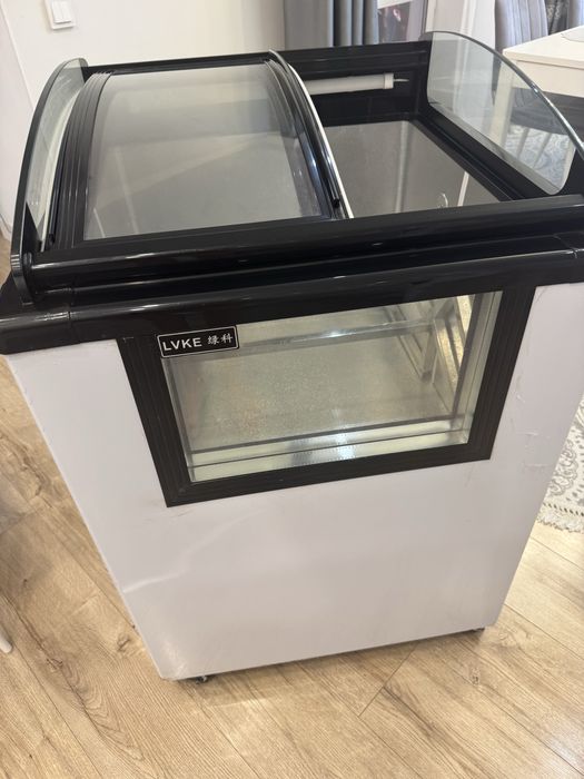 Морозильник витрина для мороженого