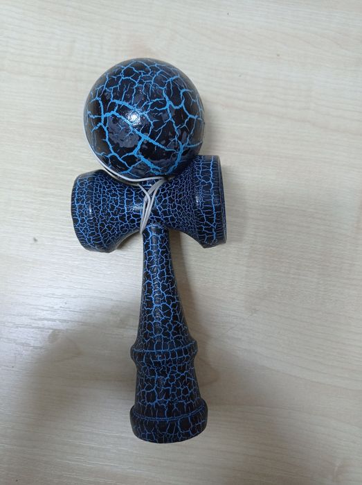 Vând kendama noi