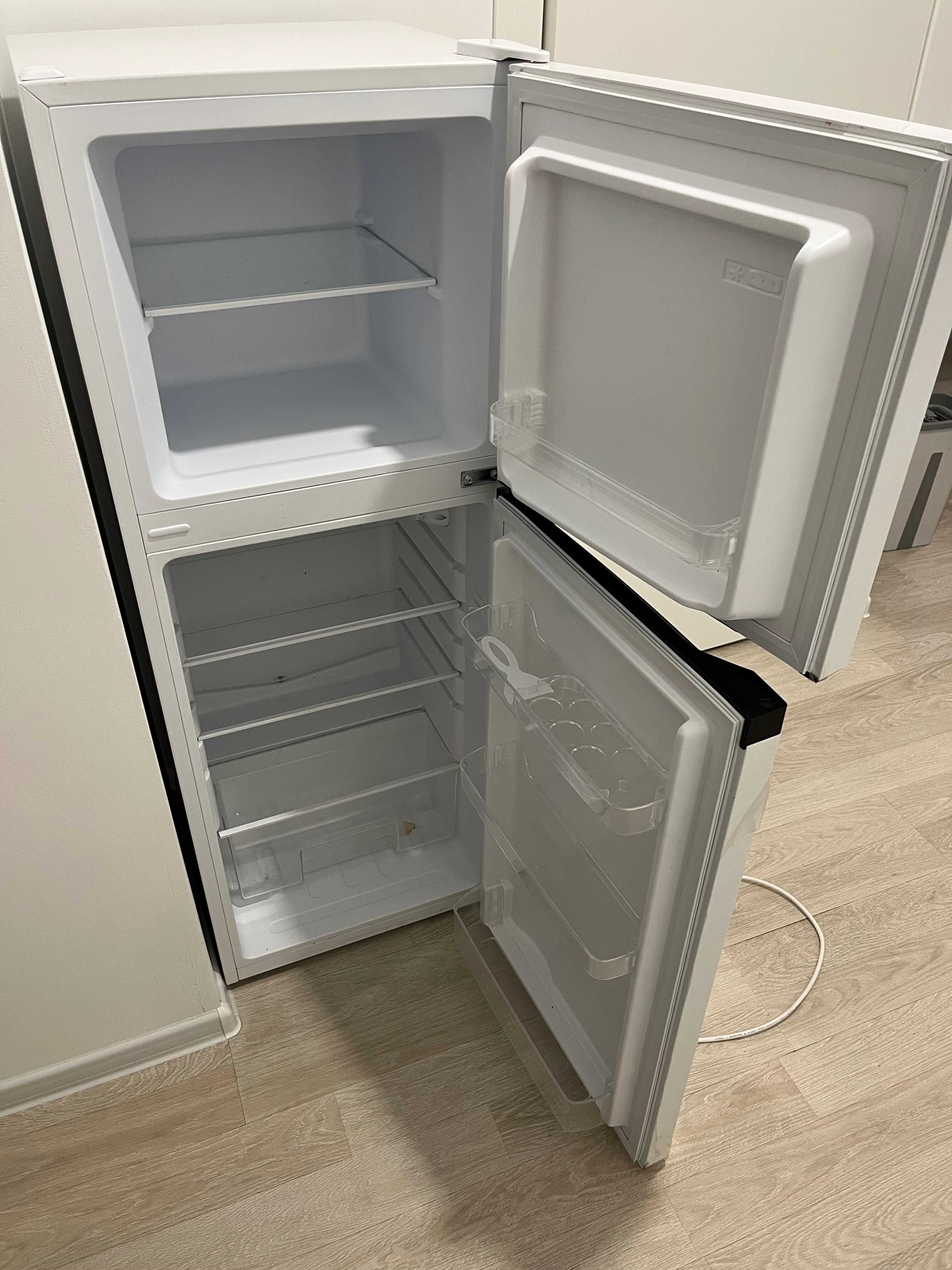 Холодильник DEXP T2-0140AMG