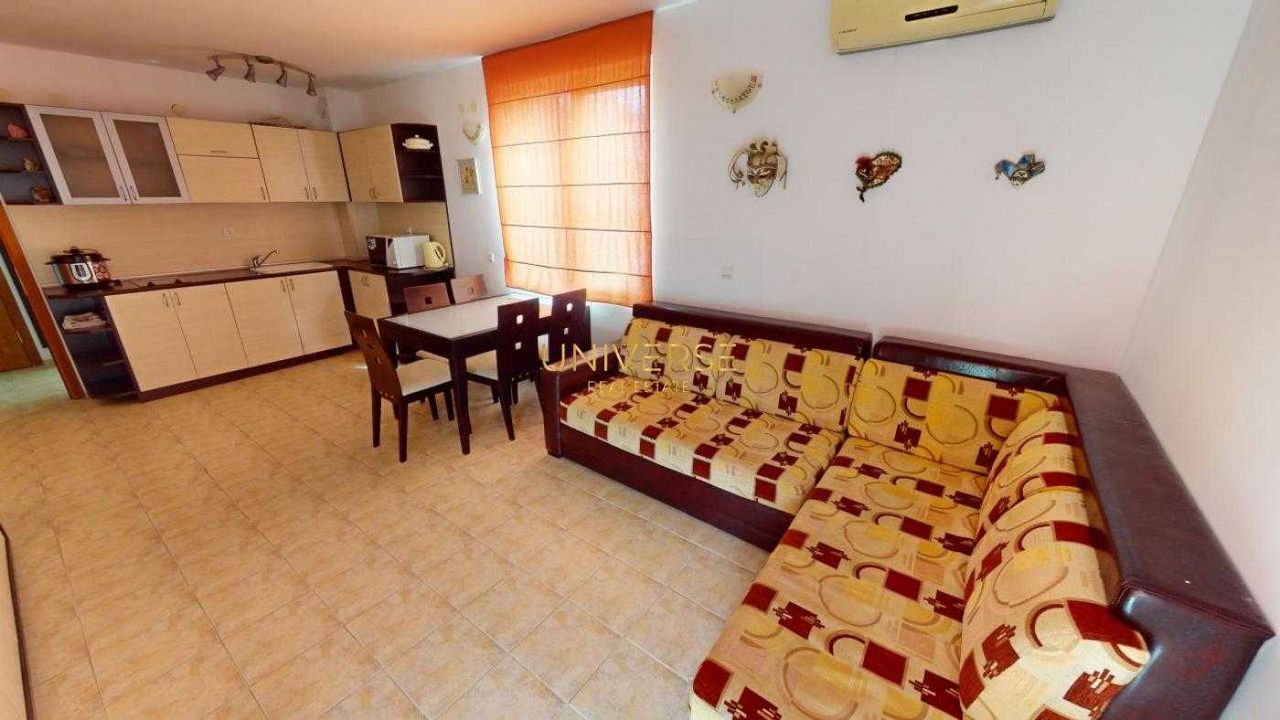 Продава се Тристаен апартамент в Свети Влас - 92 кв.м за 1033 €/кв.м - Снимка #12