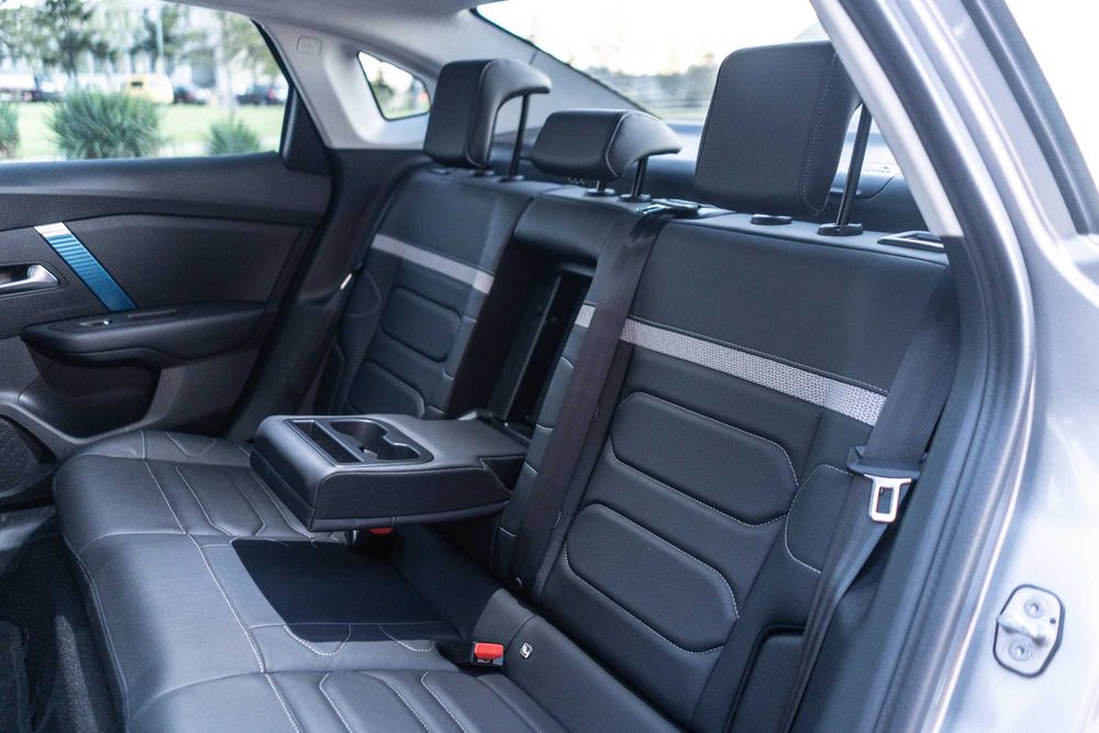 Citroën ë-C4 X – 2023 г., най-високо ниво на
оборудване, като нова!