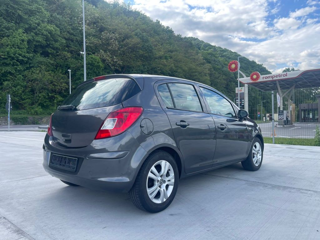 Opel corsa 1,3 diesel an 2012 euro 5 km 163000 reali ! Clima /jenti /