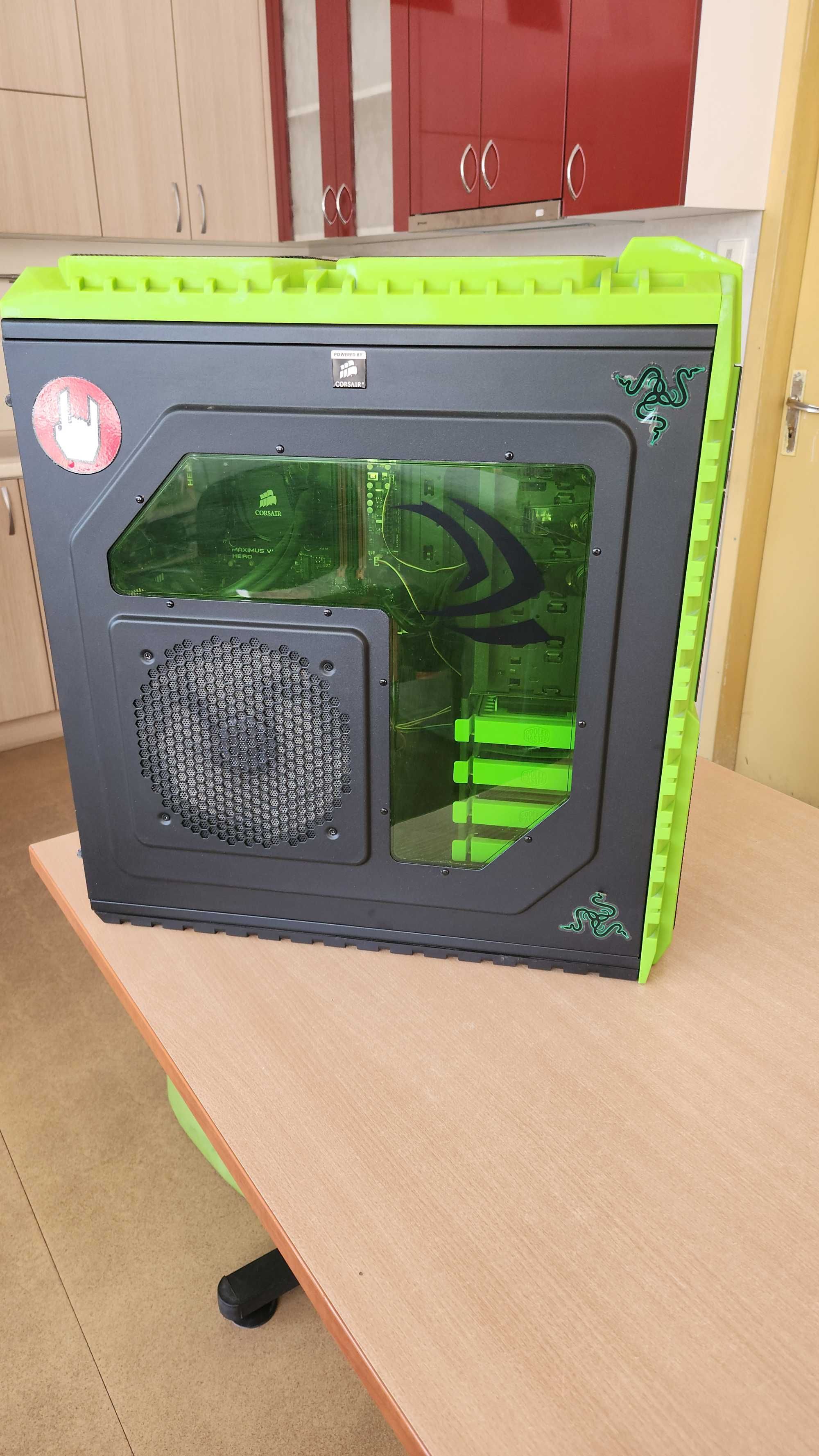 Кутия за компютър cooler master/asus maximus 7 / i7-4770к/corsair cw