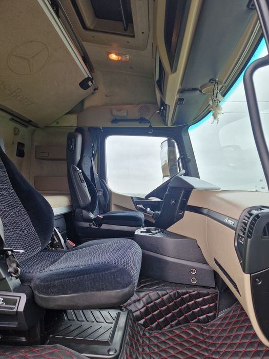 Mercedes Actros Mp4 18.42 E5 / 2012 / 589.451km