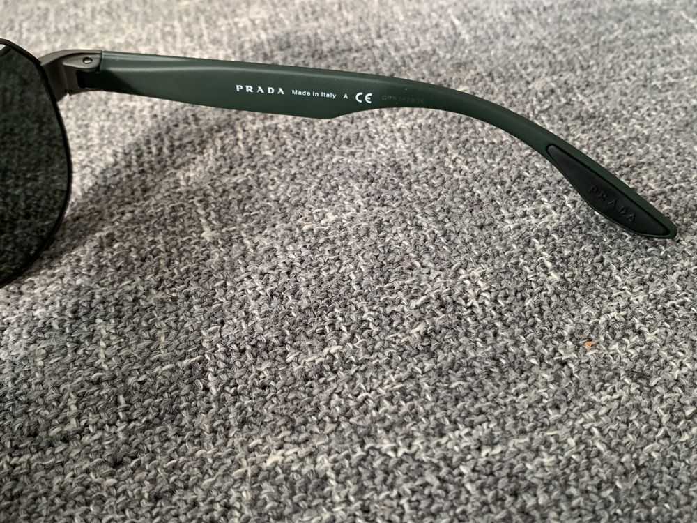 PRADA Linea Rossa originali