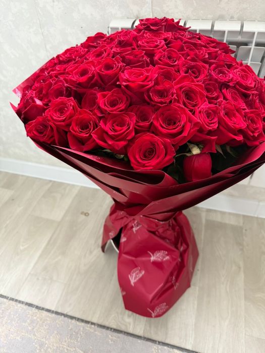 Цветы свежые 101 метровые и белые цветы