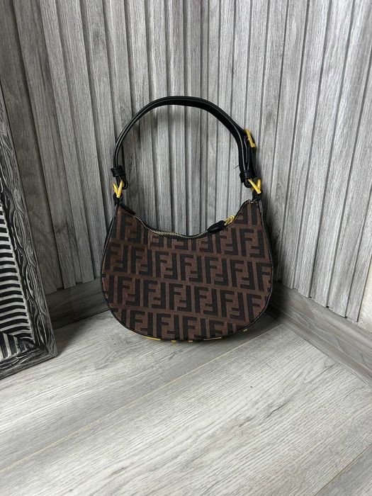 Дамски чанти различни модели