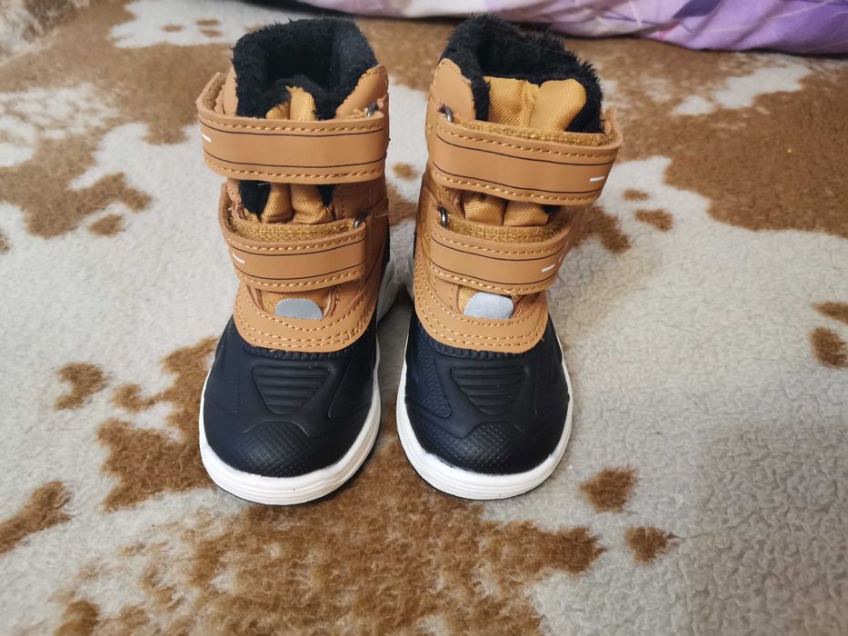 Нови! Детски ботушки р.21