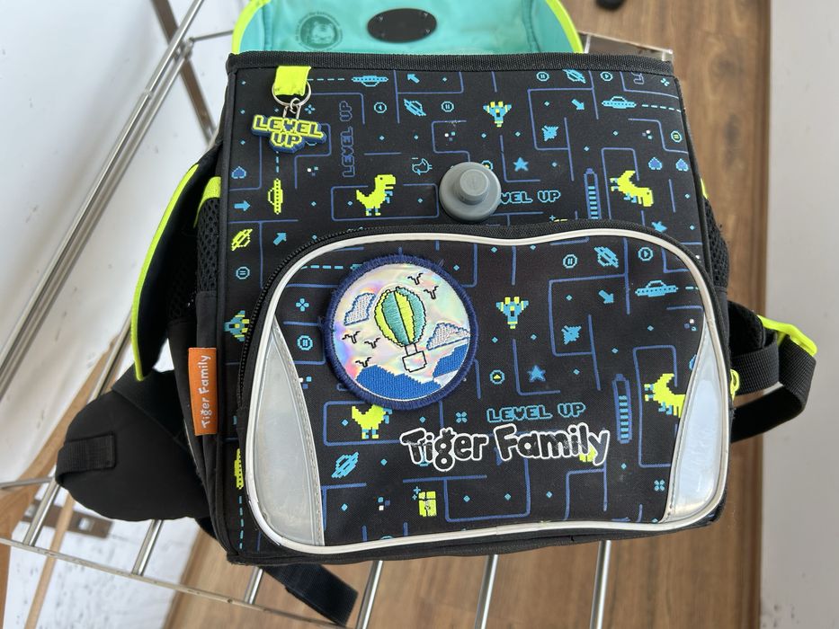 Ghiozdan ergonomic Tiger Family model  Level Up