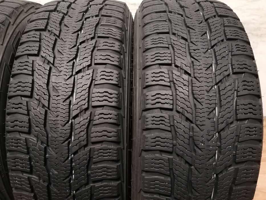 215/60/17C Nokian / бус зимни гуми