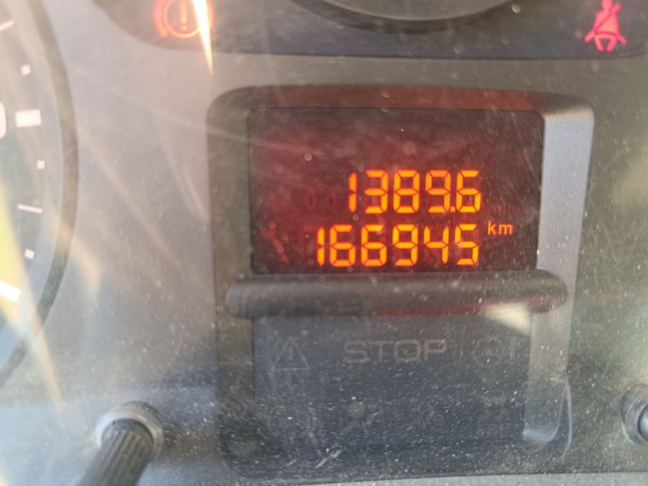 Vând Dubita Peugeot 1.6 d