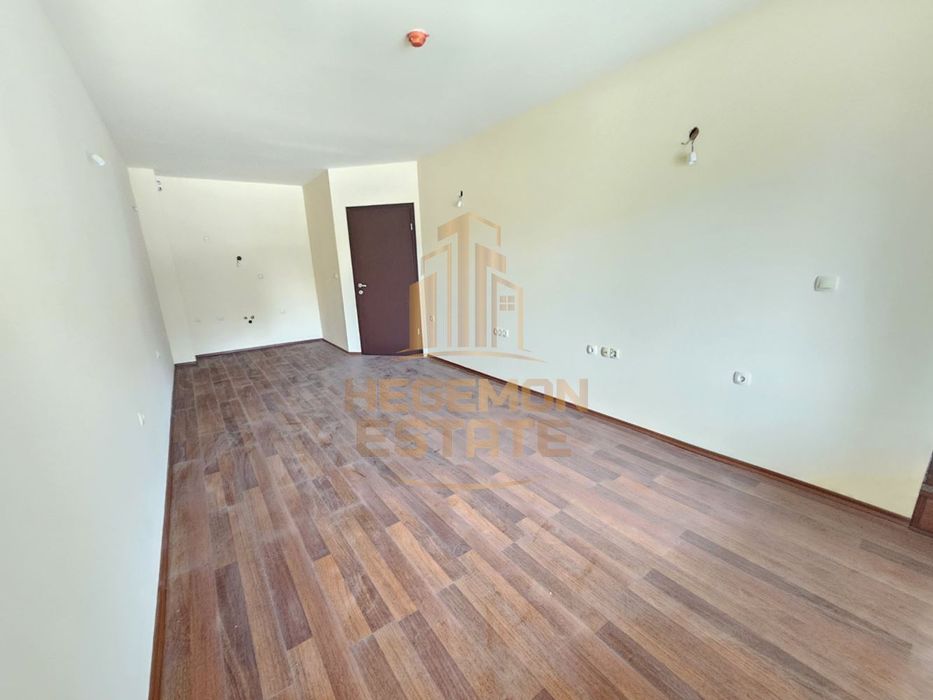 Продава се Двустаен апартамент в к.к. Златни пясъци - 80 кв.м за 1740 €/кв.м - Снимка #4