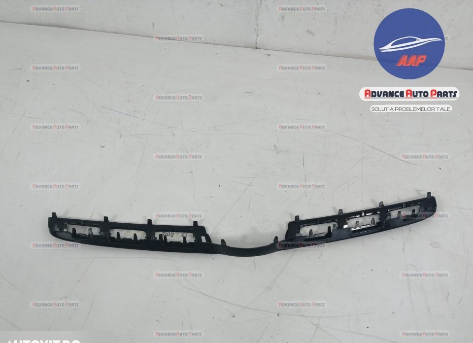 Оригинален декоративен елемент за решетка Мерцедес-Бенц ГЛА-Клас / Mer