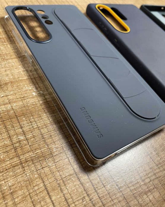 Samsung S25 Ultra 1tb + Samsung buds3 и зарядно