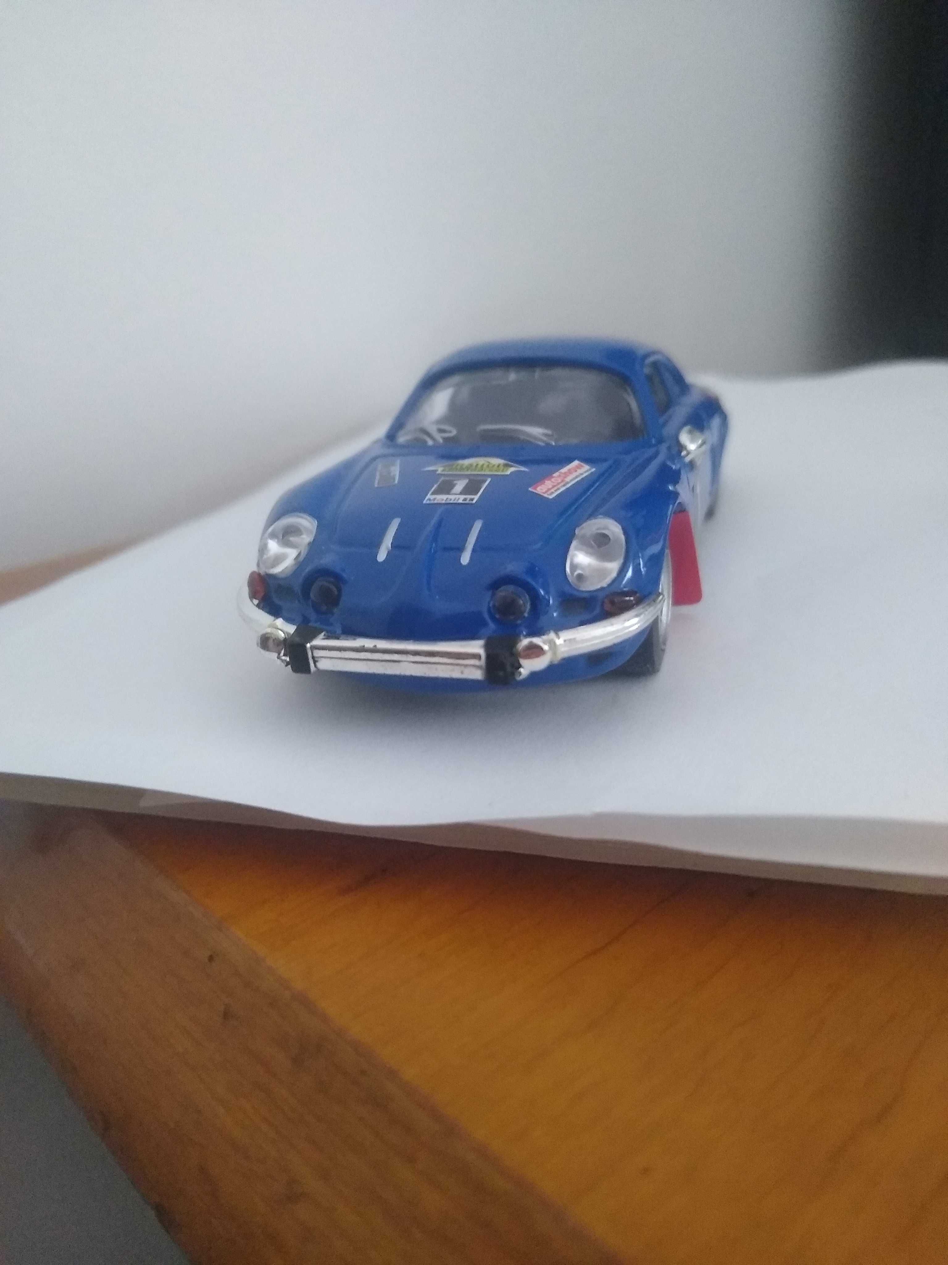 Vand macheta Renault alpin la scara 1/43