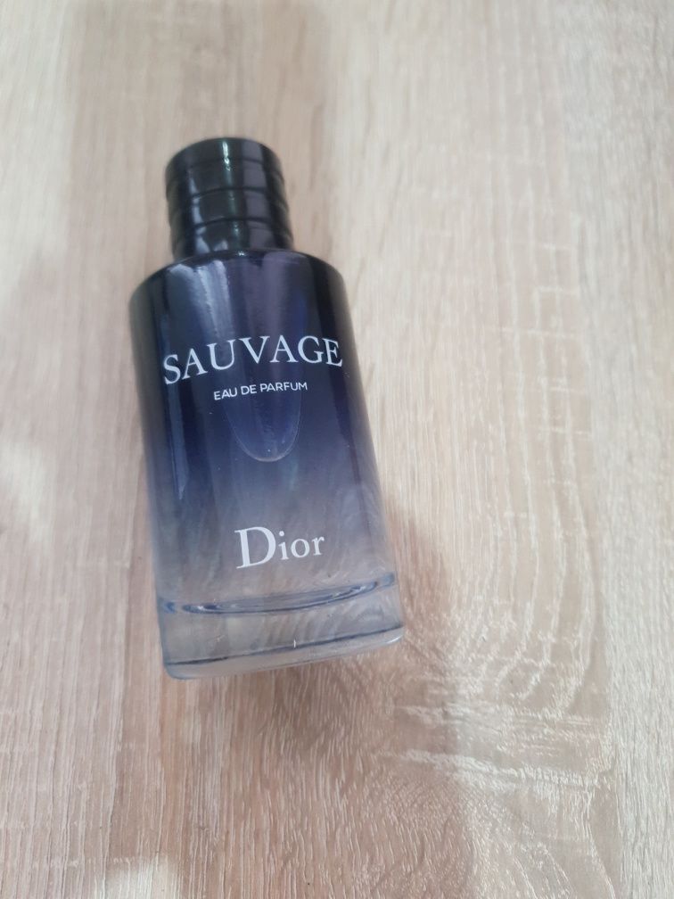 Vand: Parfum Sauvage Dior