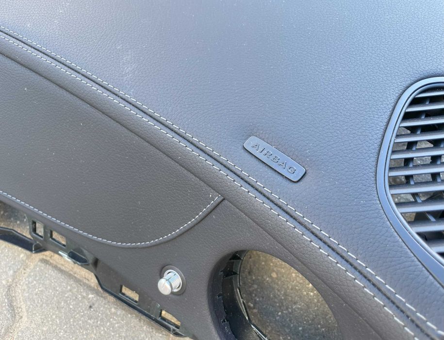 Mercedes Benz W222 - S - plansa de bord - HUD cusatura alba / gri