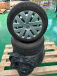 Anvelope + Jante 185 / 60 / R15 + Capace originale VW - set 4 buc