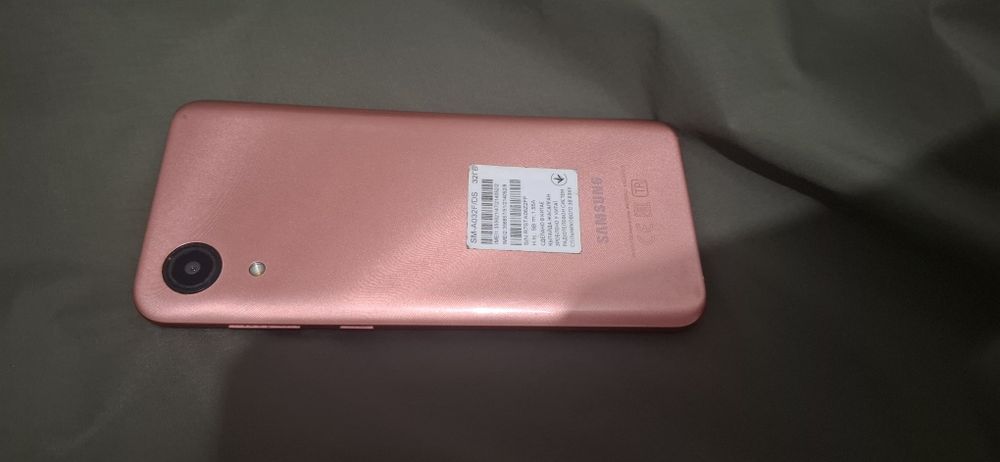 Samsung A03 32gb.
