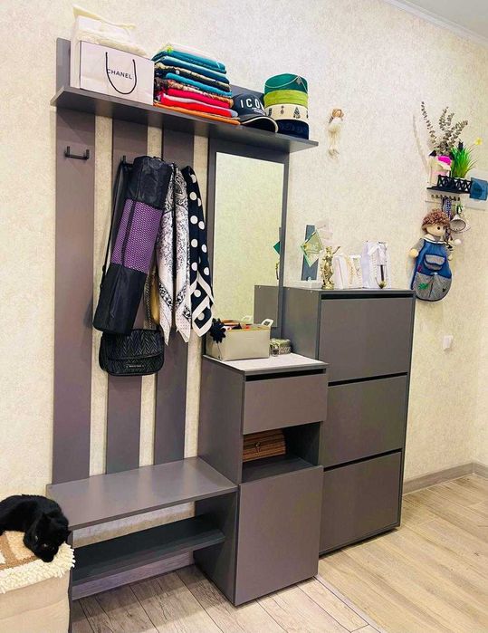 Прихожая вместе с обувницей в комплекте