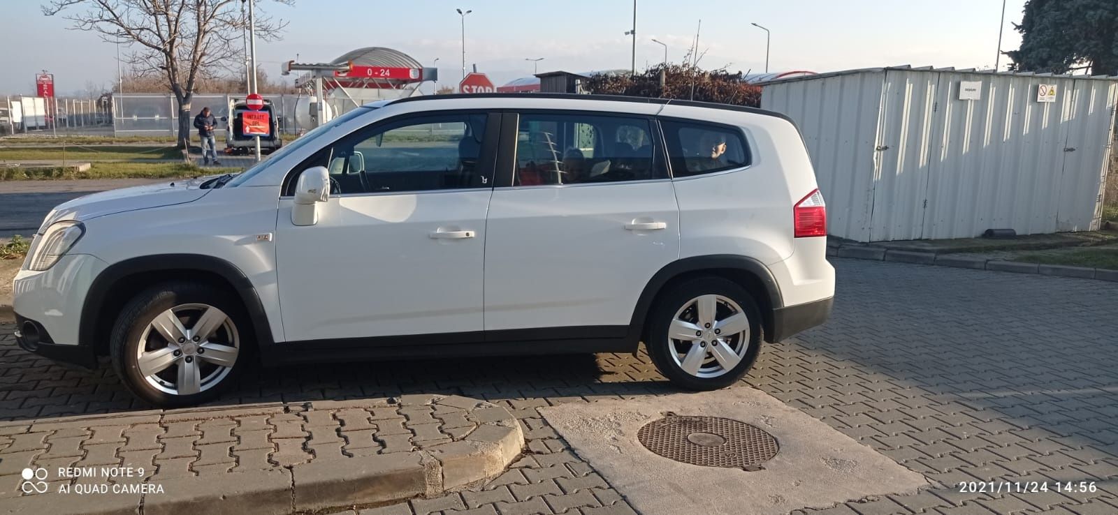 Vând Schimb Chevrolet Orlando