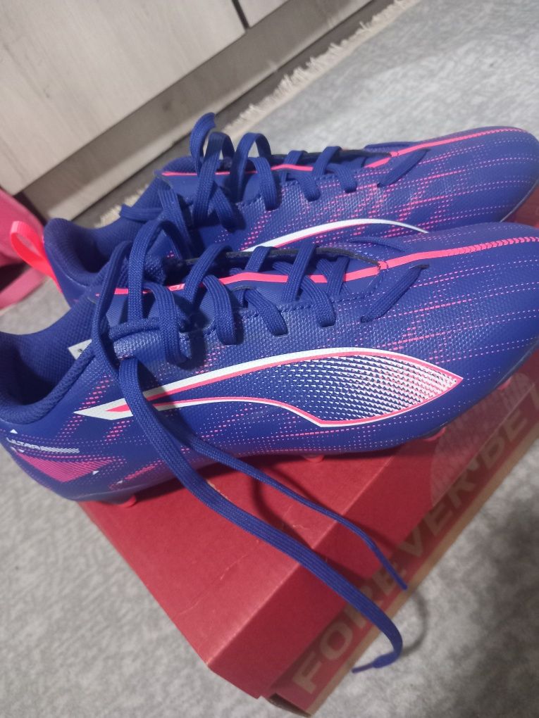 Ghete de fotbal puma